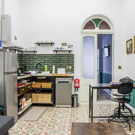 Appartement Traditional Maltese Maisonette With Internal Yard And Jacuzzi *