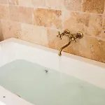 Traditional Maltese Maisonette With Internal Yard And Jacuzzi Lejlighed *