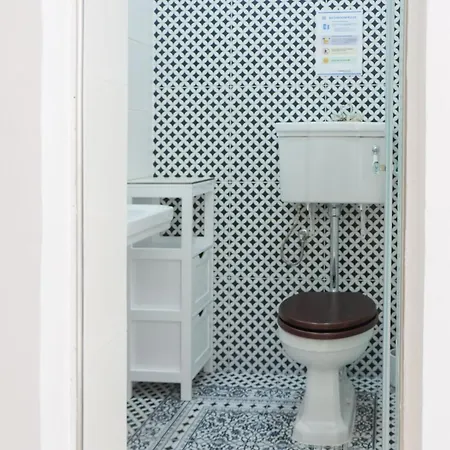 Apartment Traditional Maltese Maisonette With Internal Yard And Jacuzzi *