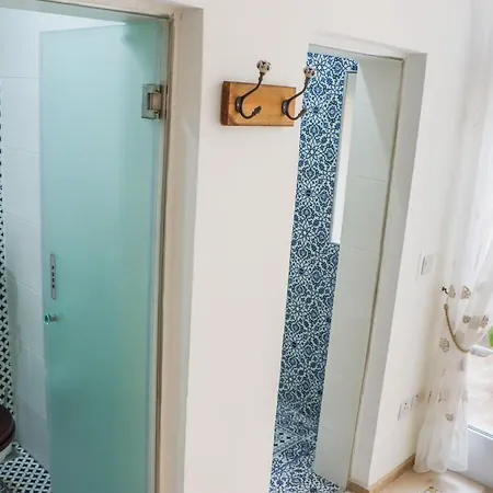 Apartment Traditional Maltese Maisonette With Internal Yard And Jacuzzi Mellieha
