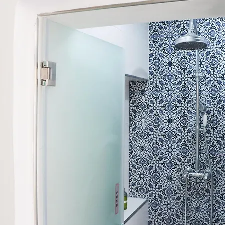 Traditional Maltese Maisonette With Internal Yard And Jacuzzi Mellieha