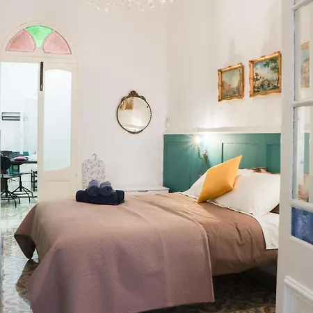 Apartment Traditional Maltese Maisonette With Internal Yard And Jacuzzi