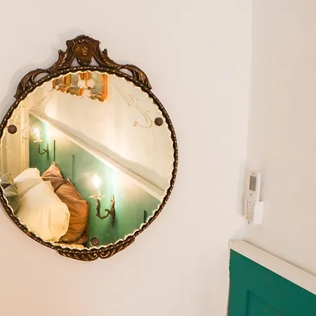 Traditional Maltese Maisonette With Internal Yard And Jacuzzi Apartment *