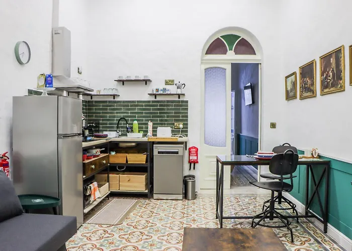 公寓 Traditional Maltese Maisonette With Internal Yard And Jacuzzi *