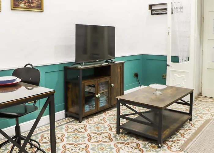 Traditional Maltese Maisonette With Internal Yard And Jacuzzi * 梅利哈