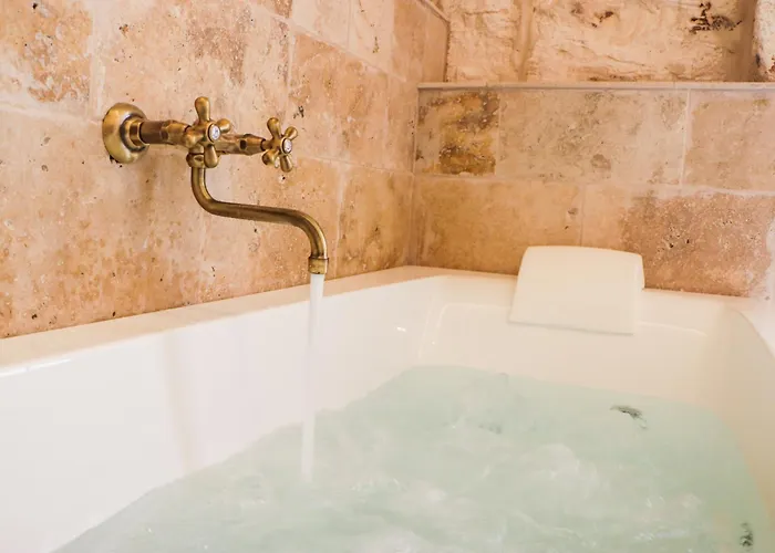 公寓 Traditional Maltese Maisonette With Internal Yard And Jacuzzi 梅利哈